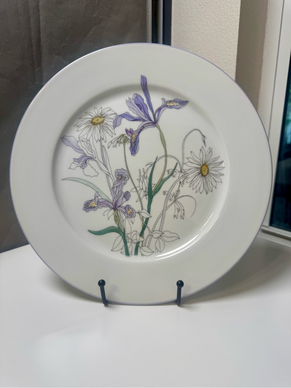 Vintage Block Spal Porcelain Floral Dinner Plate in Hillside Floral Motif-1981